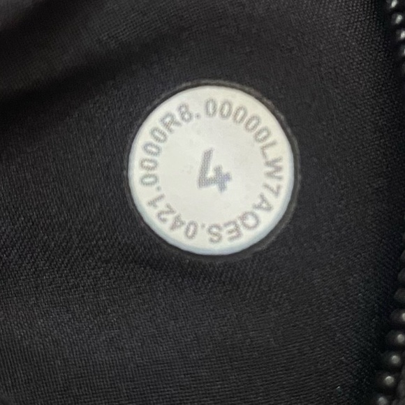 Lululemon Track That Short *5" Black 2007 - Picture 11 of 12